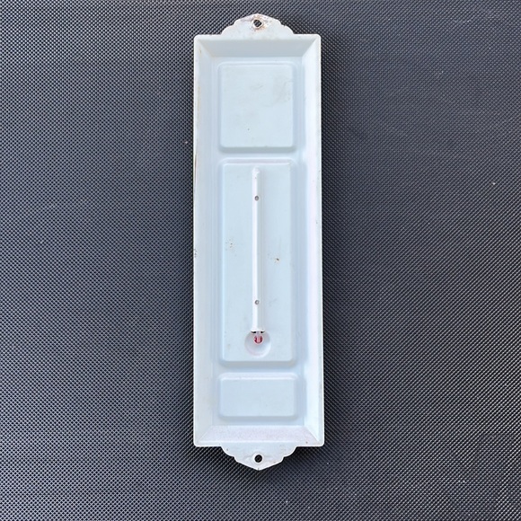 Vintage Indoor/Outdoor Thermometer - Picture 2 of 8